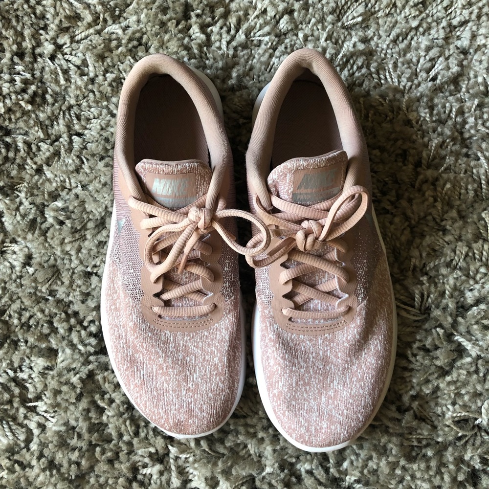 Nike Flex Contact Running Shoe